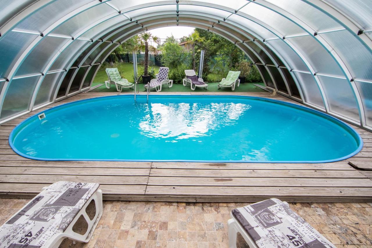 Casa Arcadia 1 Piscina,Jacuzzi, Sauna Бузэу Экстерьер фото